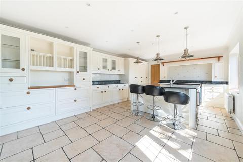 5 bedroom detached house for sale, Stoatley Rise, Haslemere