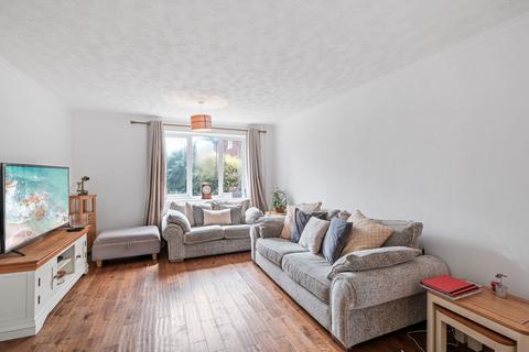 25 Chandlers Close, Redditch, B97 5HU