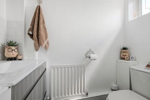 25 Chandlers Close, Redditch, B97 5HU