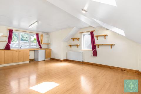 65a Selborne Road, London, N14 7DE