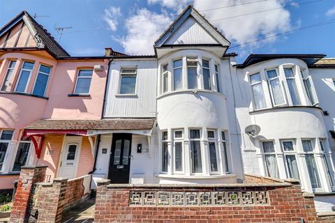 1 bedroom flat for sale, Beedell Avenue, Westcliff-On-Sea SS0