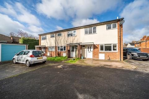 3 bedroom terraced house for sale, Knaphill,  Surrey,  GU21