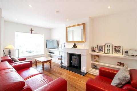 2 bedroom bungalow for sale, Woodside, Leigh-on-Sea, SS9