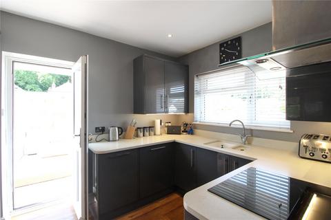 2 bedroom bungalow for sale, Woodside, Leigh-on-Sea, SS9