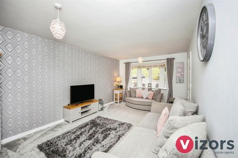 4 bedroom detached house for sale, Dovecote Close, Redditch