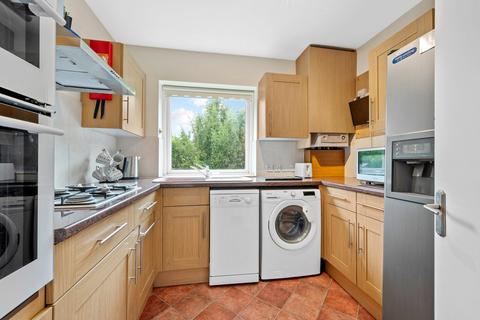 2 bedroom flat for sale, Eastwood, Bridgewater Road, WEYBRIDGE, KT13