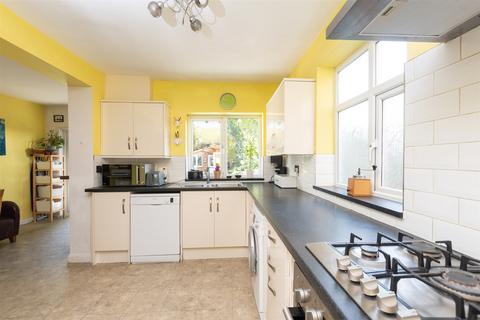 4 bedroom detached house for sale, North Street, Barnehurst, Kent