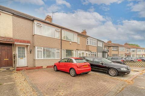 2 bedroom terraced house for sale, Laburnum Avenue, Hornchurch, Hornchurch