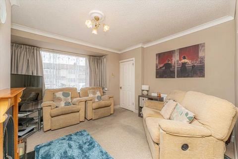 2 bedroom terraced house for sale, Laburnum Avenue, Hornchurch, Hornchurch