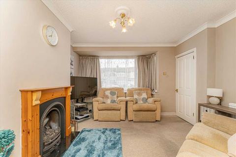 2 bedroom terraced house for sale, Laburnum Avenue, Hornchurch, Hornchurch