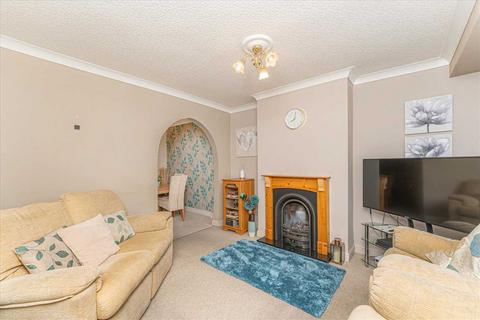 2 bedroom terraced house for sale, Laburnum Avenue, Hornchurch, Hornchurch