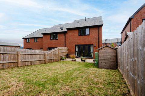 27 Barn Park, Crediton, EX17 3JD