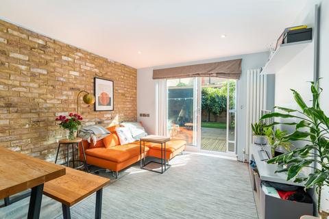 3 bedroom house to rent, Margaret Rutherford Place, Balham, SW12