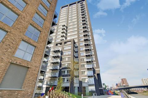 Studio to rent, Serapis House, Docklands, London, E14