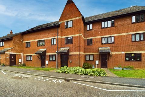 1 bedroom flat for sale, Out Risbygate, Bury St Edmunds, IP33