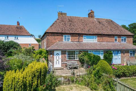 3 bedroom semi-detached house for sale, No Onward Chain In Rural Newenden