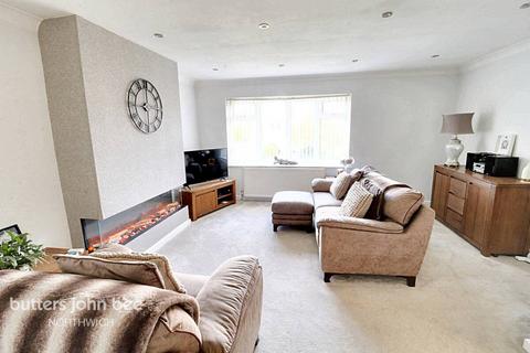 3 bedroom bungalow for sale, Milton Close, Northwich