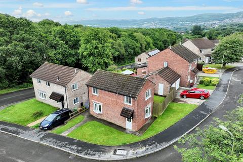 3 bedroom detached house for sale, Clos Cyncoed, Caerphilly CF83