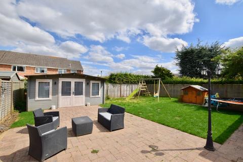 4 bedroom detached house for sale, Burnby Lane, Pocklington