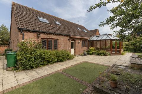 4 bedroom chalet for sale, Welbourne Way, Beccles NR34