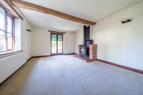 2 bedroom semi-detached bungalow for sale, College Court, Tenbury Wells, Worcestershire, WR15 8RQ