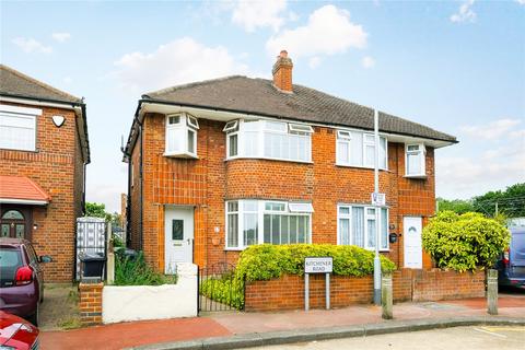 17 Kitchener Road, Dagenham, RM10 8AL