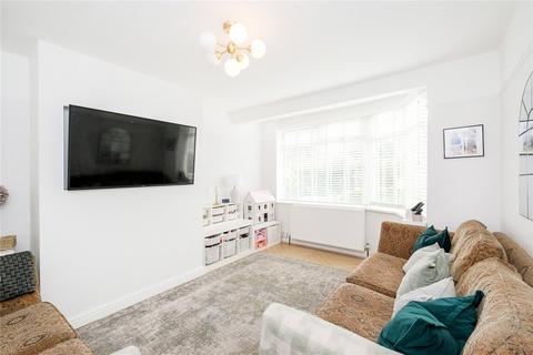 17 Kitchener Road, Dagenham, RM10 8AL