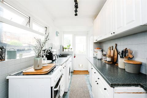 17 Kitchener Road, Dagenham, RM10 8AL