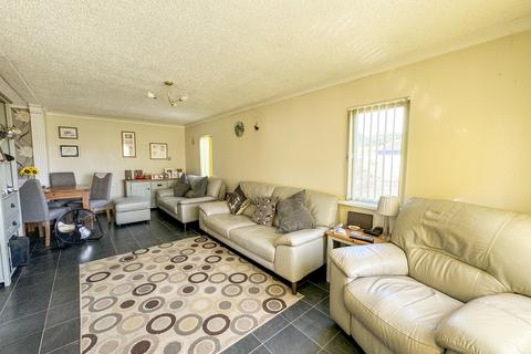 2 bedroom mobile home for sale, Oak Way, Hockley Park, Hockley