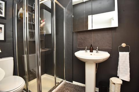 Flat 1, Towering House Cheltenham Mount, Harrogate, HG1 1DW