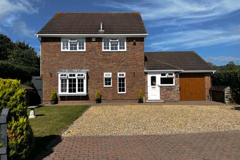 4 bedroom detached house for sale, West Common, Langley, Southampton, Hampshire, SO45