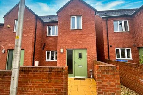 3 bedroom semi-detached house to rent, Crocketts Lane, Smethwick B66