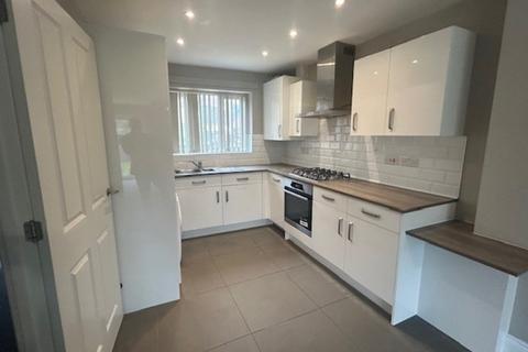 3 bedroom semi-detached house to rent, Crocketts Lane, Smethwick B66