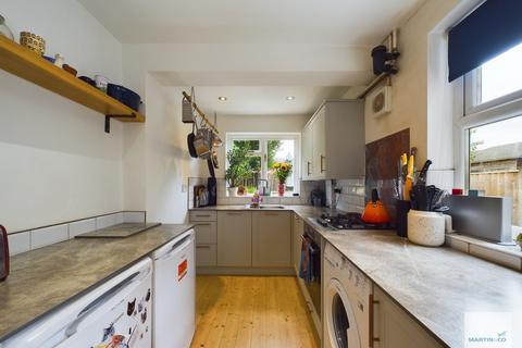48 Abbey Road, Beeston, Nottingham, NG9 2QF