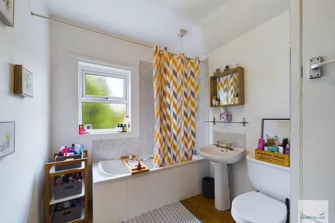 48 Abbey Road, Beeston, Nottingham, NG9 2QF