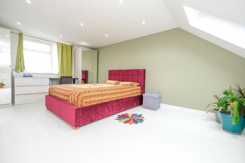 5 bedroom semi-detached house for sale, Charterhouse Road, Orpington