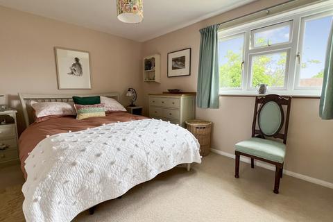 49 Arundell Close, Westbury, BA13 3UA