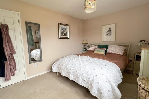 49 Arundell Close, Westbury, BA13 3UA