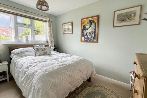 49 Arundell Close, Westbury, BA13 3UA