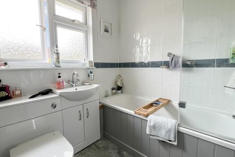 49 Arundell Close, Westbury, BA13 3UA
