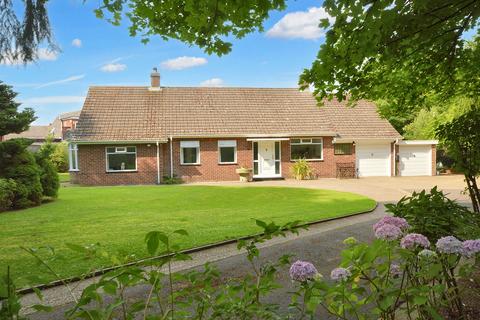 3 bedroom detached bungalow for sale, Little Cawthorpe, Louth LN11 8NA