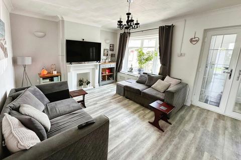 73 Kingsman Road, Stanford-le-hope, SS17 0JN