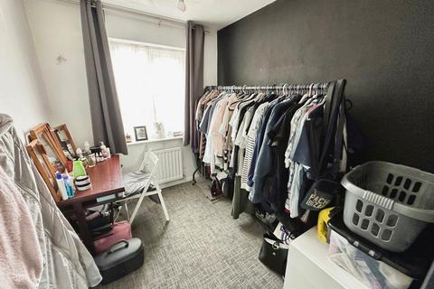 73 Kingsman Road, Stanford-le-hope, SS17 0JN