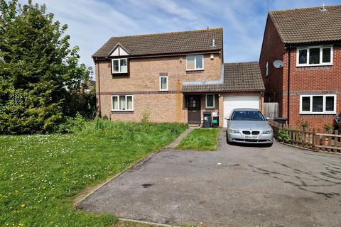 4 bedroom detached house to rent, Olive Grove, Swindon SN25