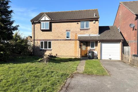 4 bedroom detached house to rent, Olive Grove, Swindon SN25