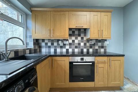 3 bedroom terraced house to rent, Clovelly Avenue, Ebbw Vale