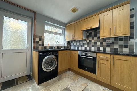 3 bedroom terraced house to rent, Clovelly Avenue, Ebbw Vale