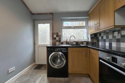 3 bedroom terraced house to rent, Clovelly Avenue, Ebbw Vale