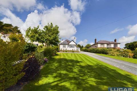 4 bedroom detached house for sale, Heulog, Ffordd Caergybi, Menai Bridge