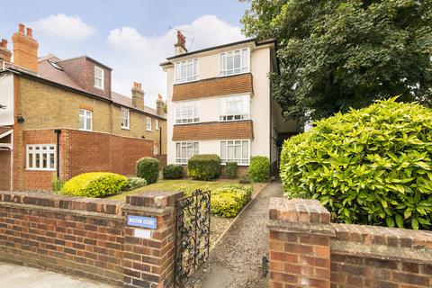 Walton Court, Sheen Park, Richmond, Surrey
